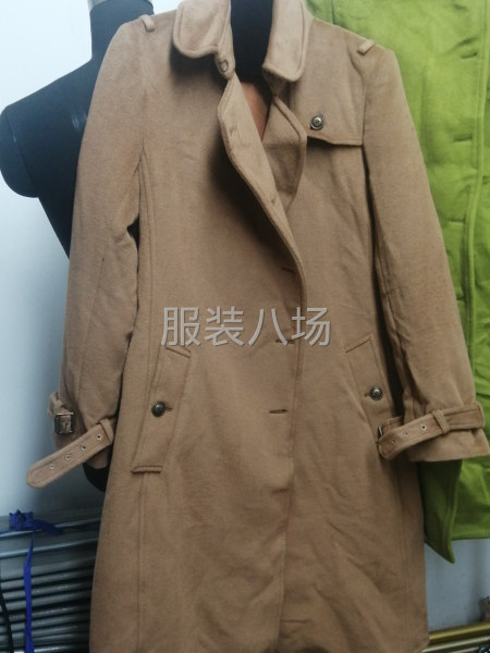 大衣大概有60件左右清貨-第2張圖片
