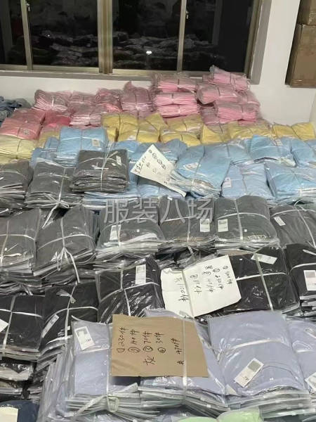 批发长袖纯色T恤1.1万件-第3张图片