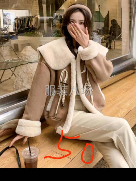 5万件女装外发-第1张图片