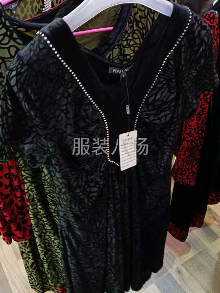 批发连衣裙800-第1张图片