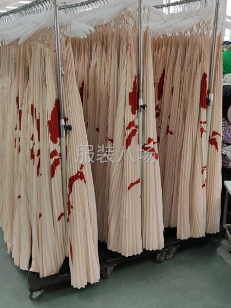 300件女装/连衣裙/衬衫/真丝外发-第1张图片