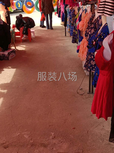 8千件女装外发-第4张图片