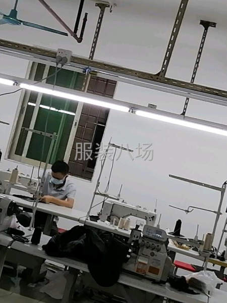承接各种针梭织女装上衣，连衣裙。休闲裤加工。包头尾也可-第1张图片