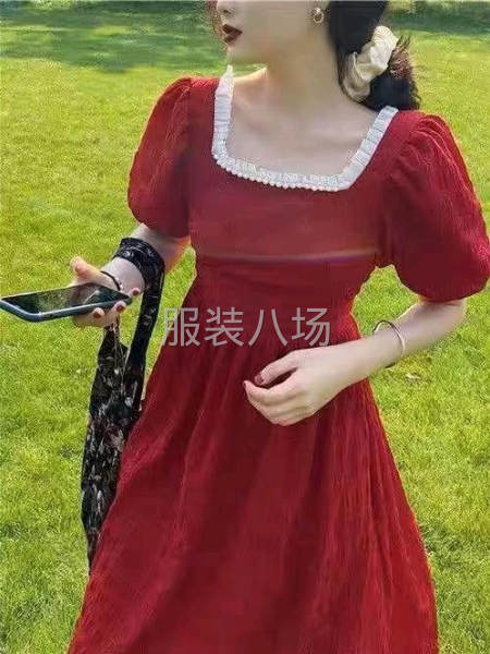 女装连衣裙100件左右，高货， 码数s  m   l  xl-第1张图片