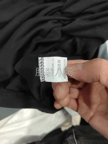 收购男女装服饰鞋包-第1张图片