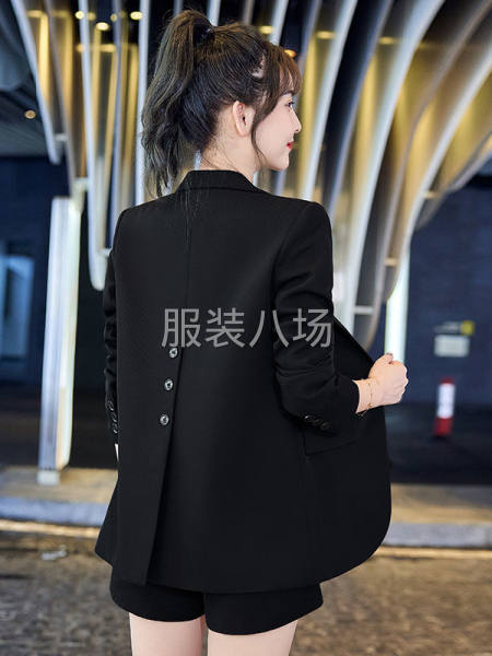 200件西服外发-第1张图片