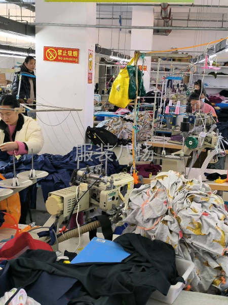 专业生产各种四针六线瑜伽服瑜伽裤运动针织产品-第4张图片
