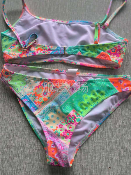 专业生产各种四针六线瑜伽服瑜伽裤运动针织产品-第7张图片