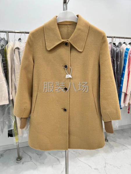 批发百分百羊毛大衣 20多个款特价清仓-第1张图片