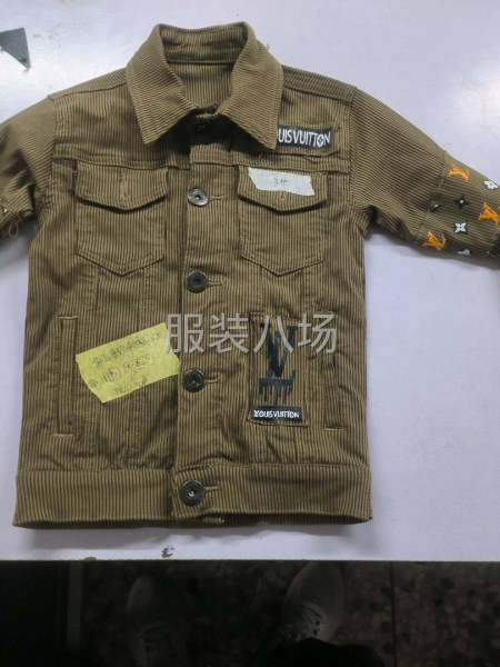 8千件工作服/制服/校服/休闲衣服外发-第1张图片