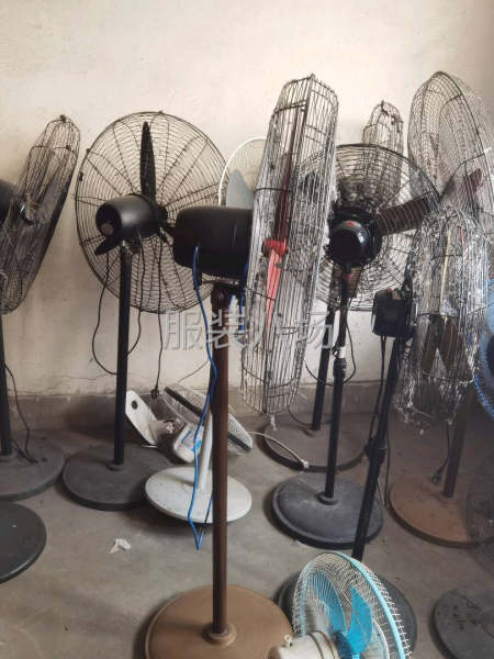 服装厂设备便宜卖，如果有需要电话联系-第7张图片
