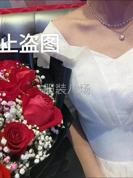 招礼服大货车位5名-第1张图片