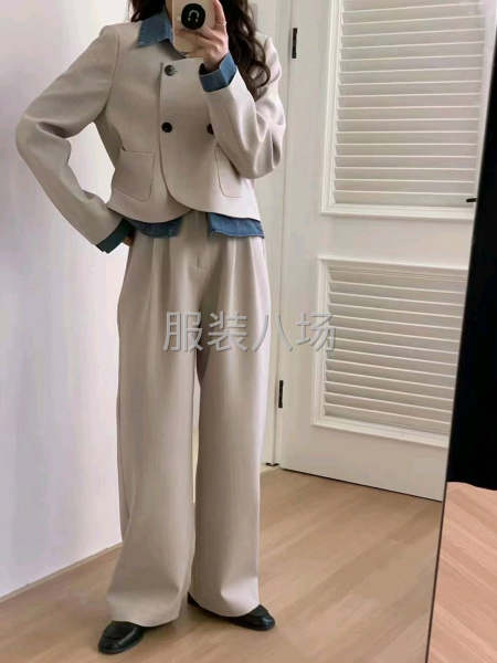 潮流女装套装500件-第1张图片