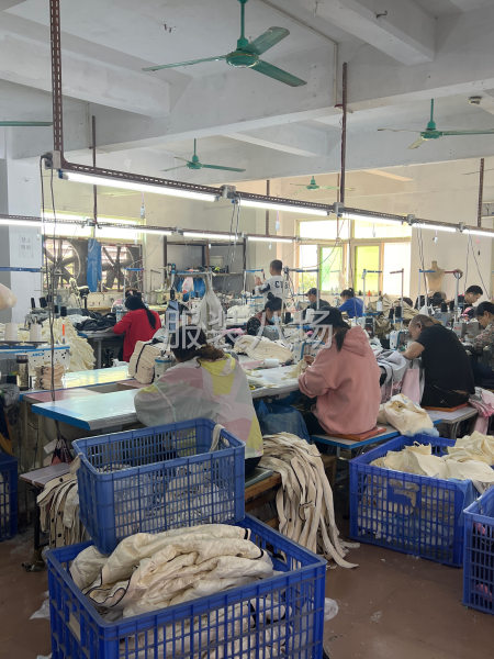 专业羽绒棉服、外套、夹克、小香风-第3张图片