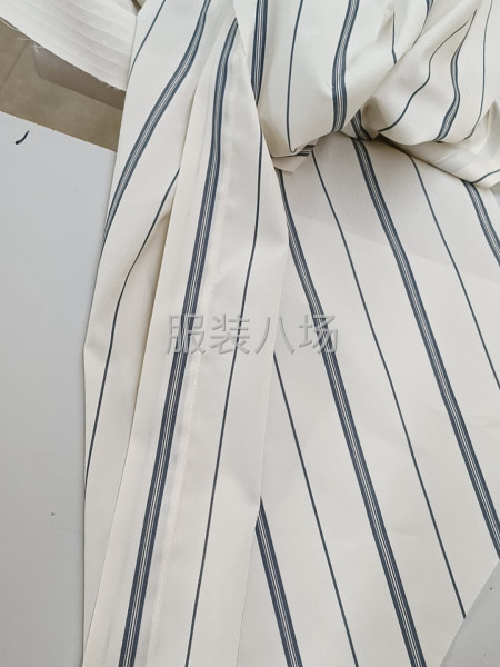 本厂主要做公司货，棉衣羽绒服衬衣外套类型结款准时老板联系-第1张图片