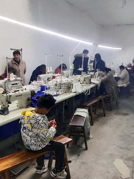 承接各种校服 工装工裤 医生服风衣夹克 羽绒棉衣-第3张图片