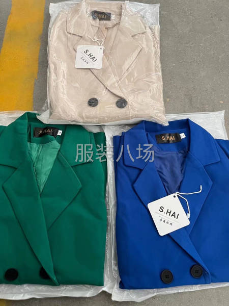 气质小西装-第7张图片