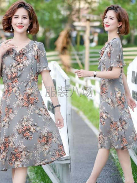 女装连衣裙多花型靓货-第5张图片