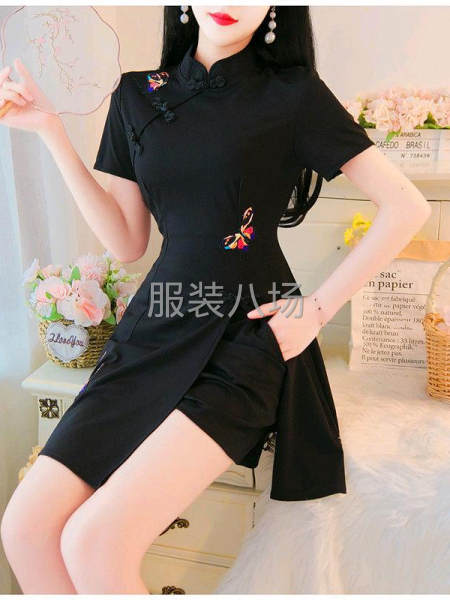 以小衣服连衣裙为主-第2张图片