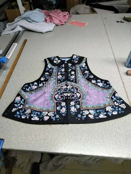 承接各种半精品精品西装大衣小香风旗袍汉服女士时装-第5张图片