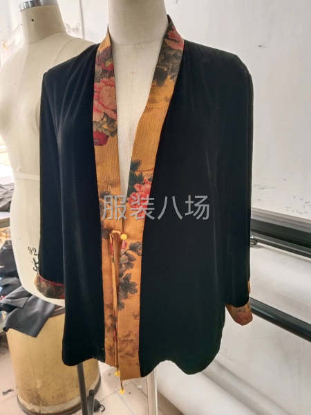 假日衣舍服装工作室-第2张图片