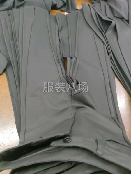 招专业裤子车位-第1张图片