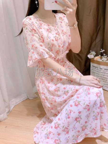 女装连衣裙尾货超仙女款式-第4张图片