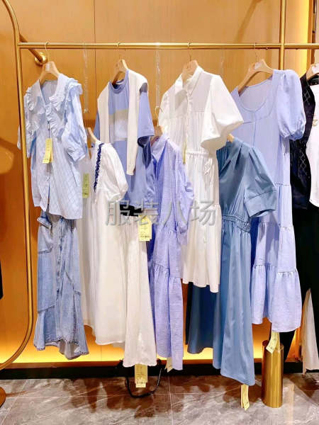 批发连衣裙100件-第4张图片