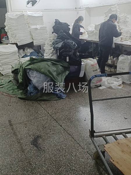 牛仔全类接单，衣服裤子裙子背带裤短裤都做-第1张图片