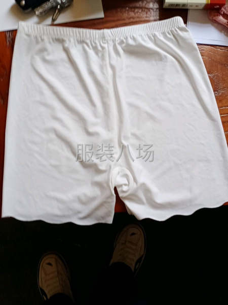 3500件女装外发-第2张图片