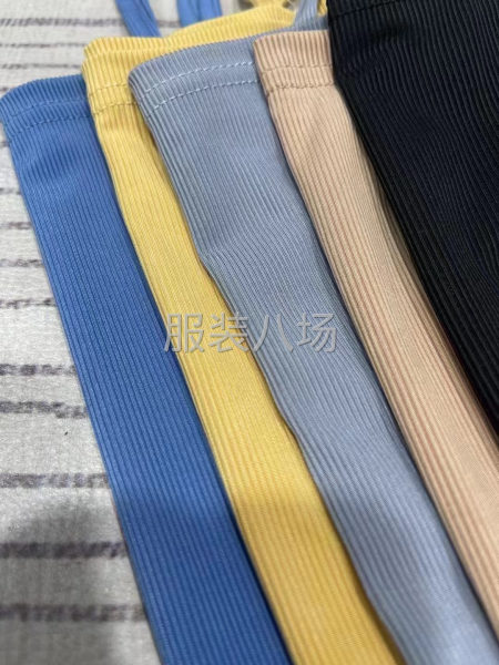 冰丝吊带背心-第2张图片
