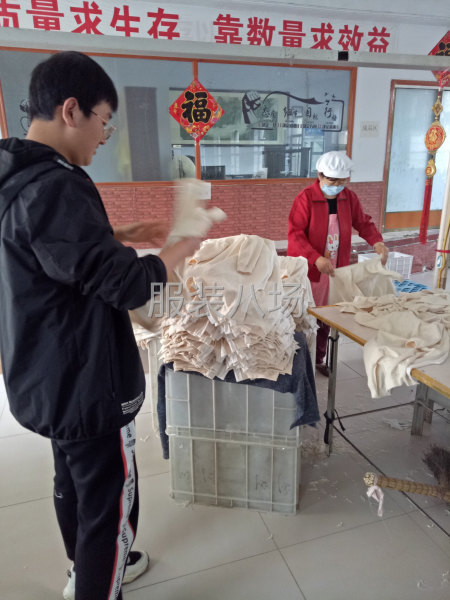 服装厂带工人，设备，货源转让-第1张图片