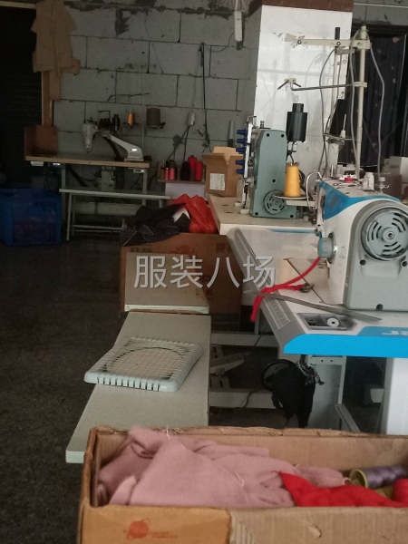 整體轉(zhuǎn)讓，擺縫機(jī)一臺(tái)。拷邊機(jī)三臺(tái)，平車四臺(tái)，四針六線一臺(tái)-第1張圖片