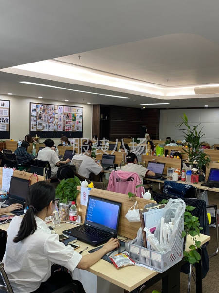 我的大型神仙服装原创设计公司日常-第4张图片