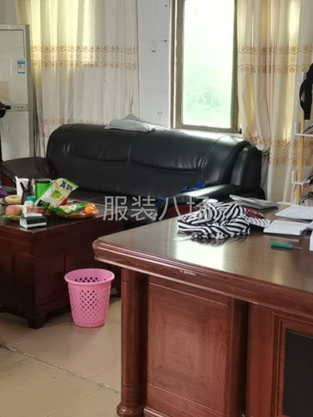 150件女装/连衣裙/西服西裤外发-第1张图片