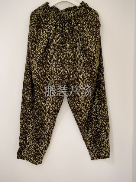 批發(fā)休閑褲1000條-第2張圖片