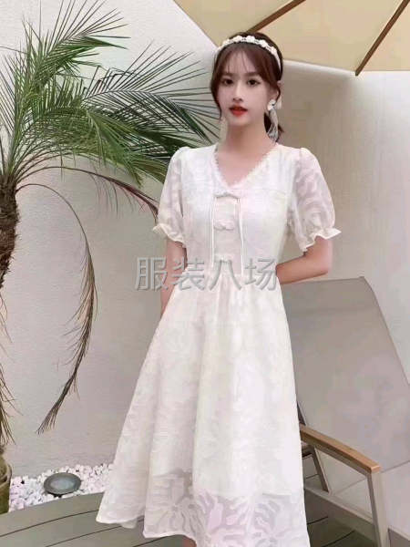 承接各种针梭织上衣，连衣裙加工-第6张图片