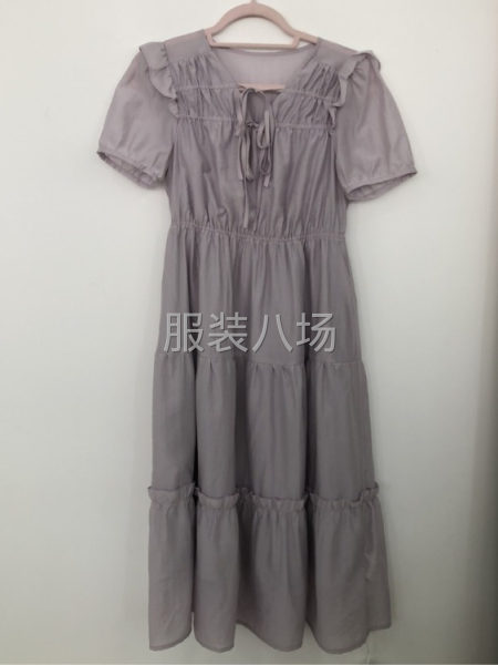 5千件女装/连衣裙/衬衫/T恤/西服西裤外发-第4张图片