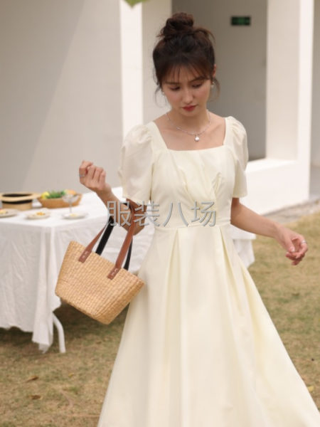 5千件女装/连衣裙/衬衫/T恤/西服西裤外发-第8张图片