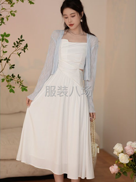 5千件女装/连衣裙/衬衫/T恤/西服西裤外发-第1张图片