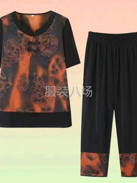 2万件女装外发-第1张图片