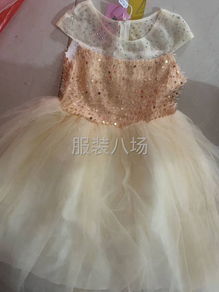 高價收購服裝，婚紗禮服 小姐禮服 小飾品-第2張圖片