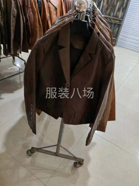 大量要真丝桑蚕丝面料，衣服，皮革服装-第2张图片