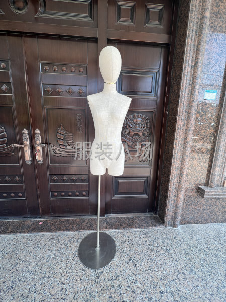 工厂店摆设穿版模特全新低售出售-第1张图片