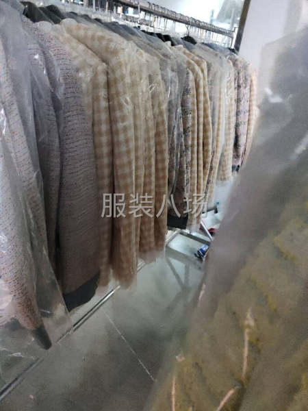 高价收购库存服装。面料，辅料-第1张图片