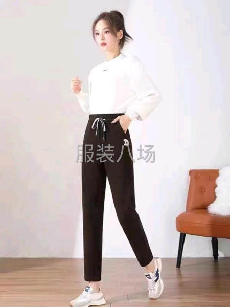 本厂常年生产女裤，年产值30万件，有实力的厂家联系-第1张图片