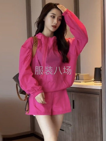 5000件女装/夹克风衣/运动服外发-第1张图片