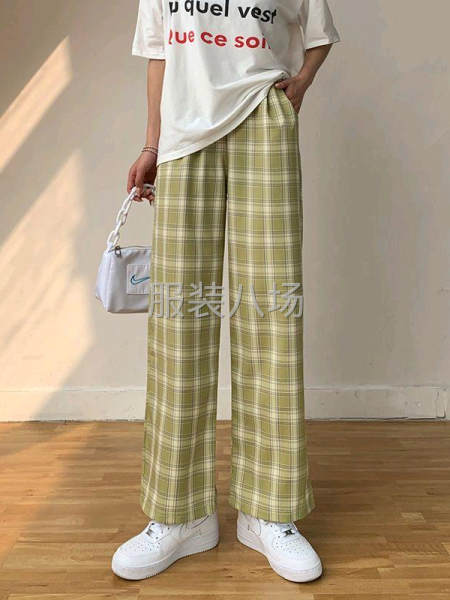 批发大码女装1.5万件-第1张图片
