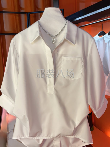 2000件女装外发-第1张图片