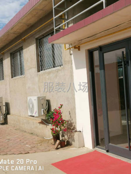 承接各种服装，主做棉服，羽绒服，工装-第2张图片